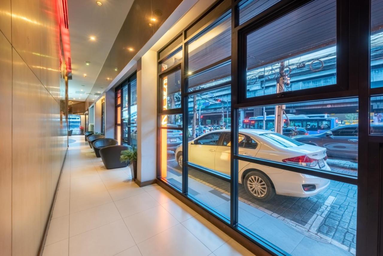 曼谷m2酒店 外观 照片