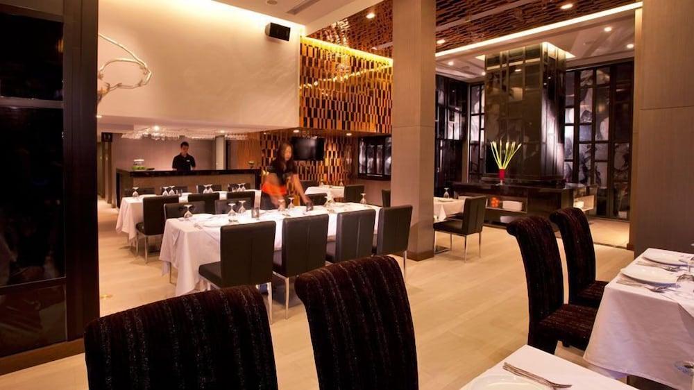 曼谷m2酒店 外观 照片